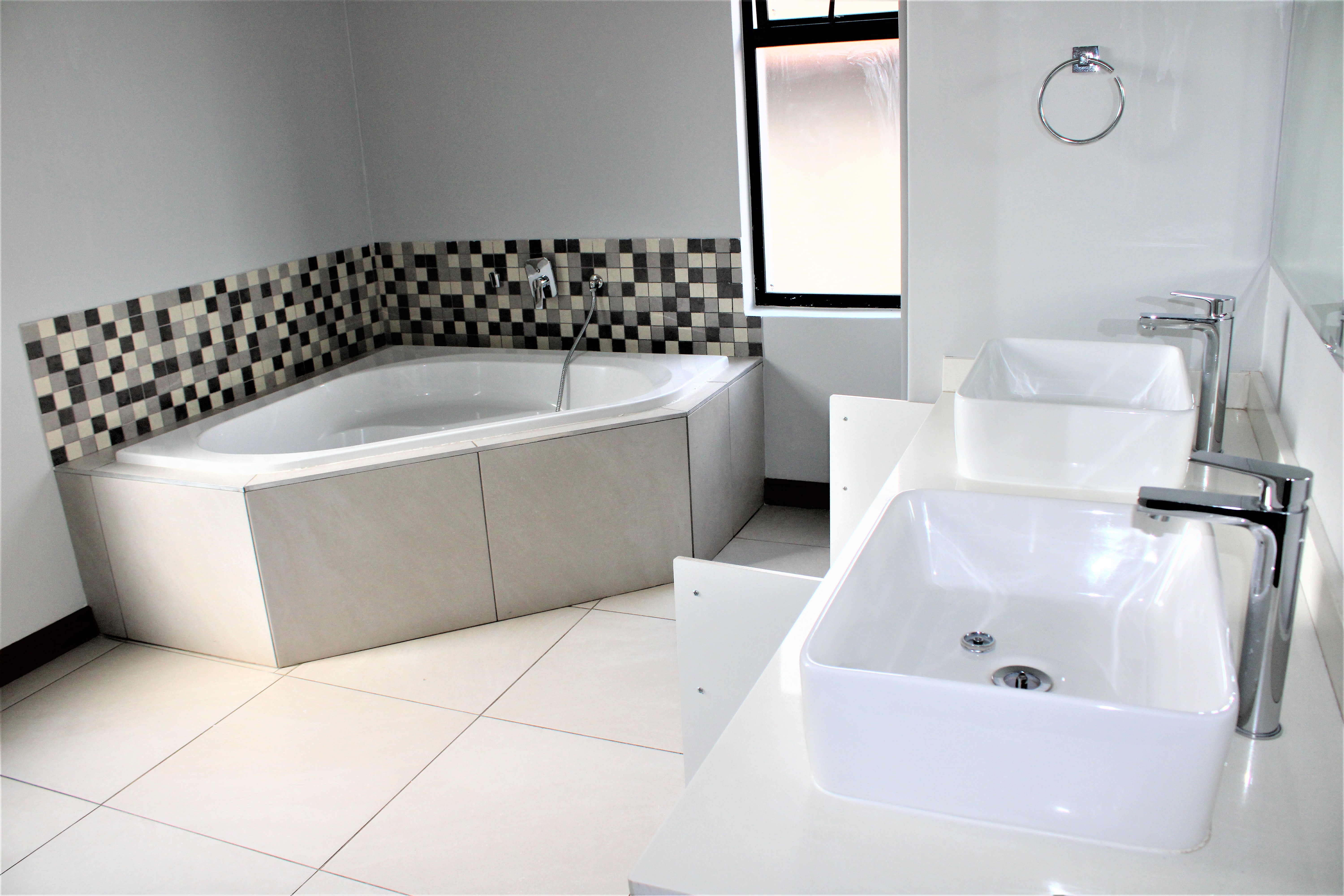 4 Bedroom Property for Sale in Midstream Ridge Gauteng