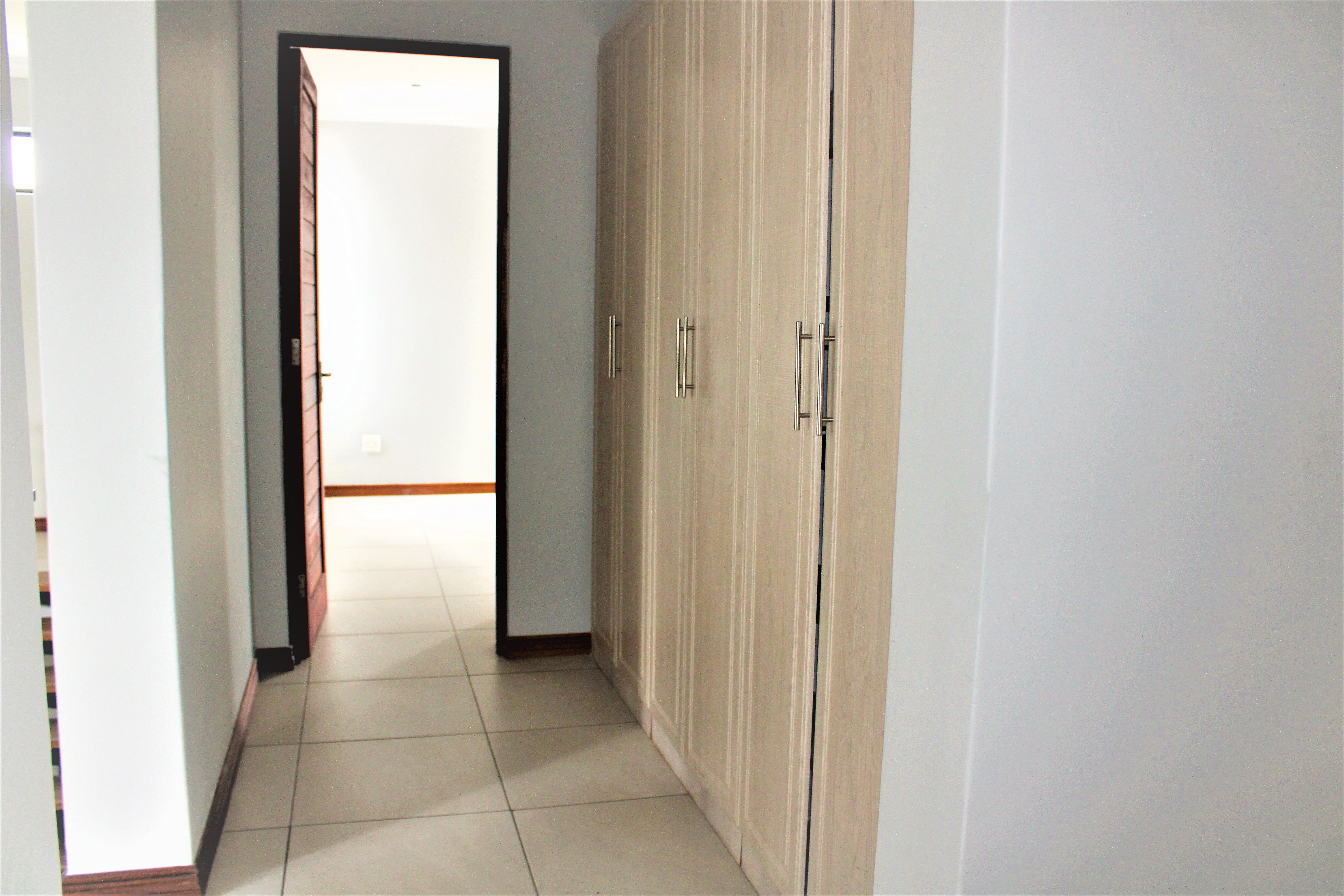 4 Bedroom Property for Sale in Midstream Ridge Gauteng