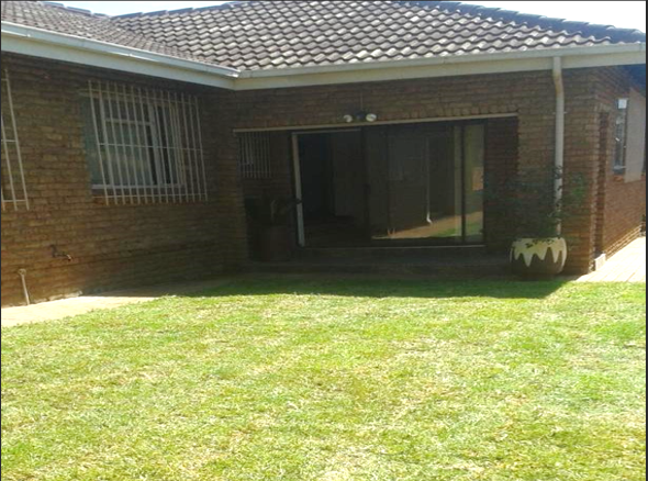 To Let 4 Bedroom Property for Rent in Florauna Gauteng