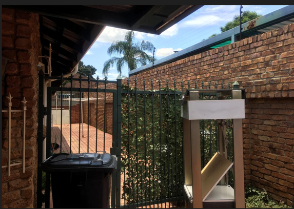 To Let 4 Bedroom Property for Rent in Florauna Gauteng