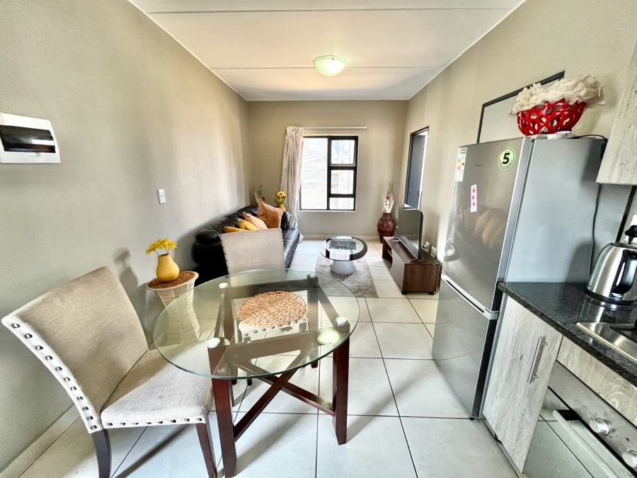 To Let 1 Bedroom Property for Rent in Glen Austin Gauteng