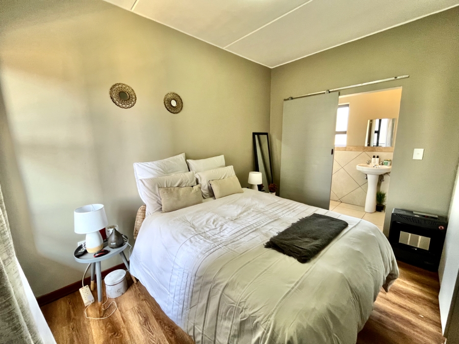 To Let 1 Bedroom Property for Rent in Glen Austin Gauteng