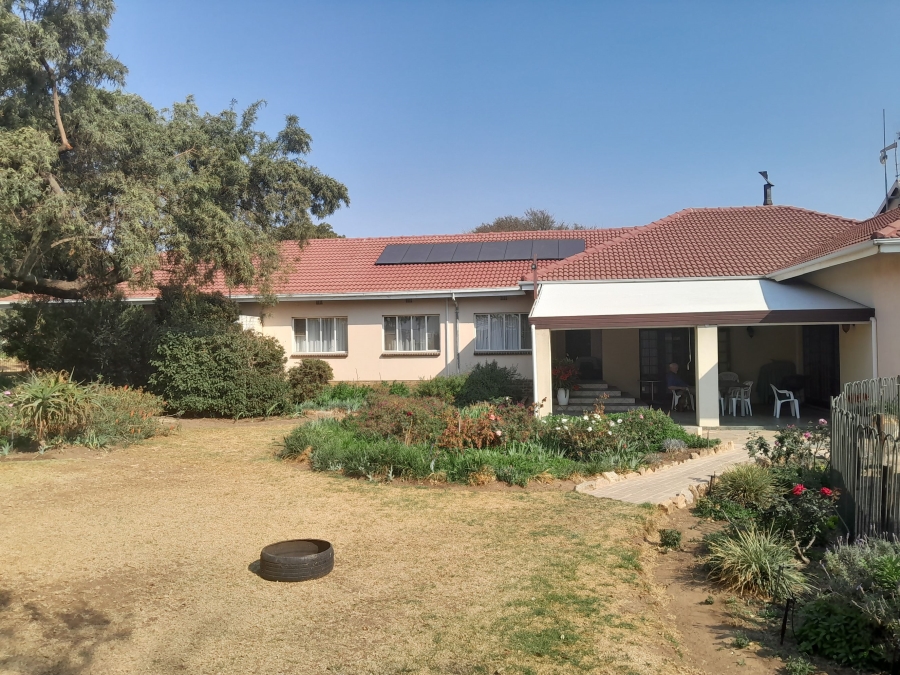 Commercial Property for Sale in Knoppieslaagte Gauteng