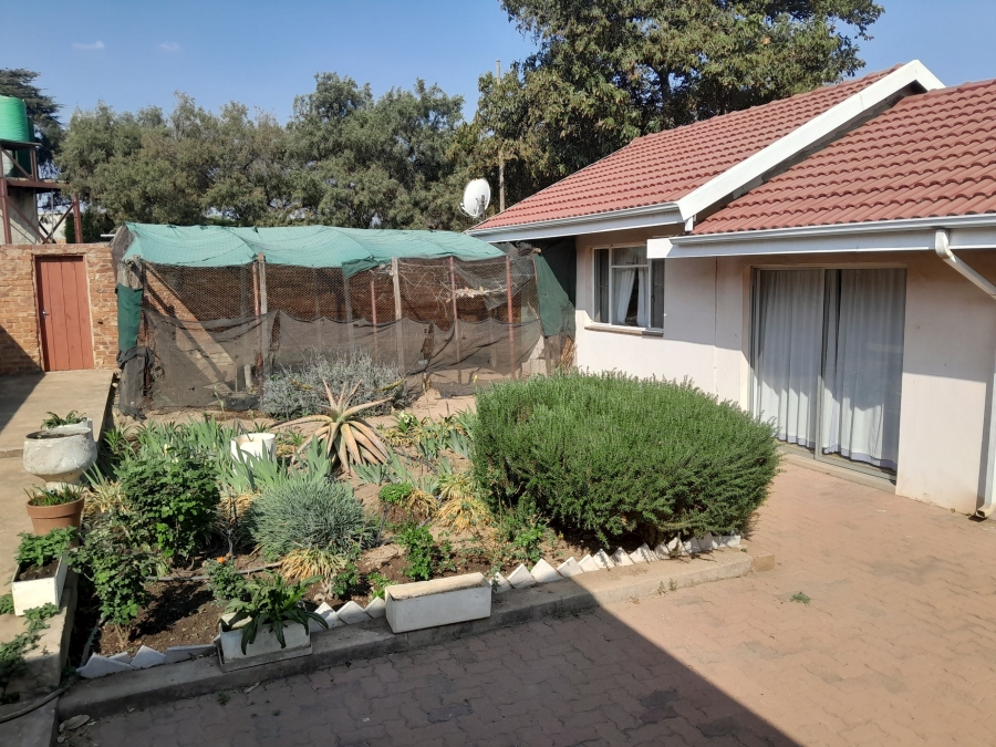 Commercial Property for Sale in Knoppieslaagte Gauteng