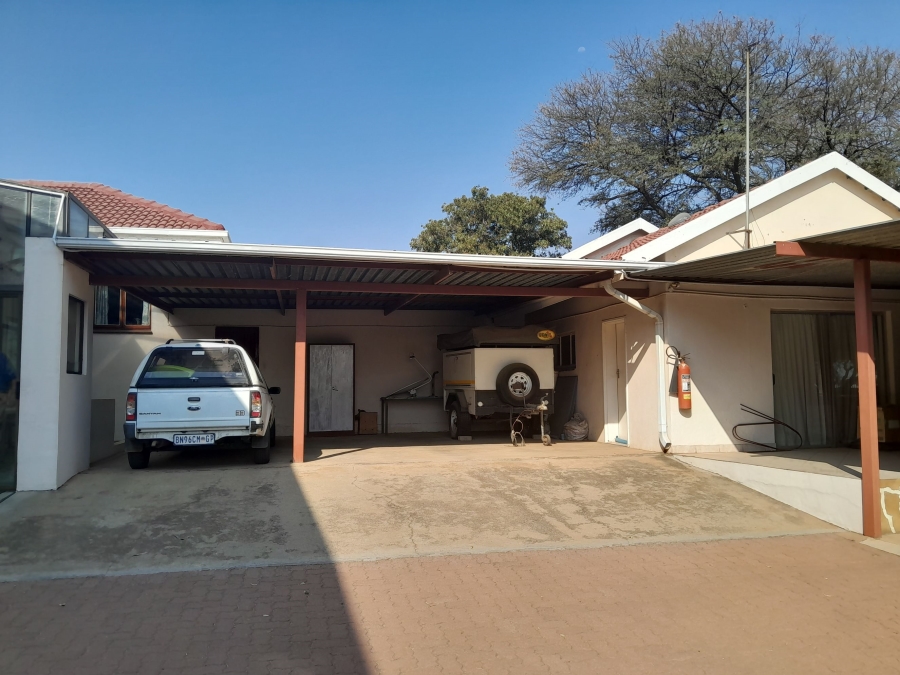 Commercial Property for Sale in Knoppieslaagte Gauteng