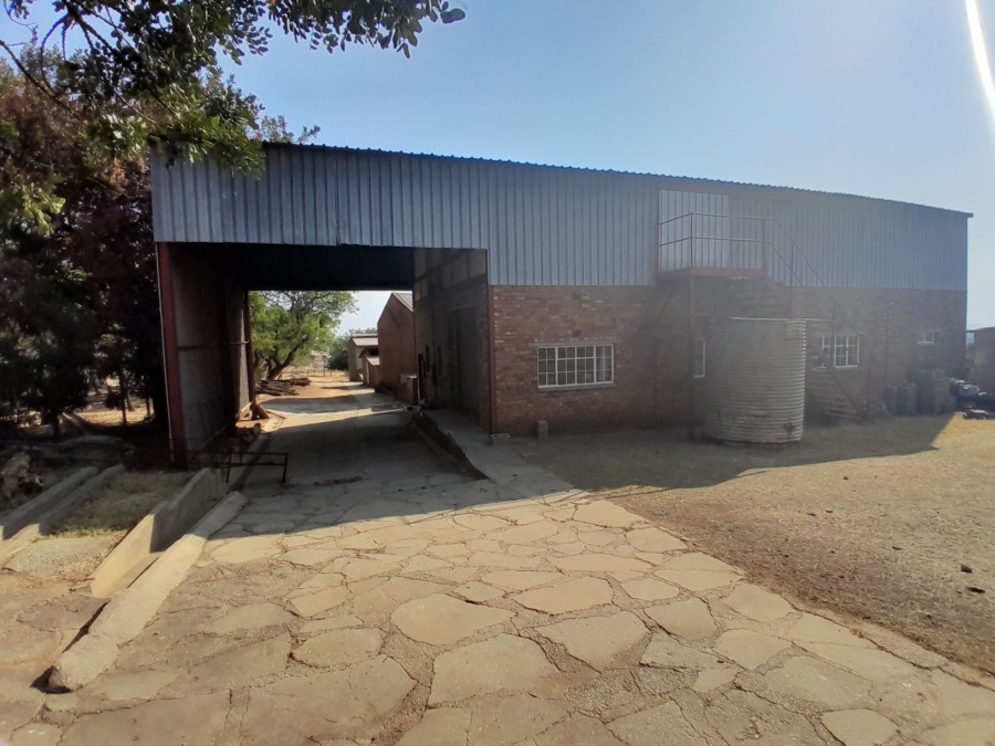 Commercial Property for Sale in Knoppieslaagte Gauteng