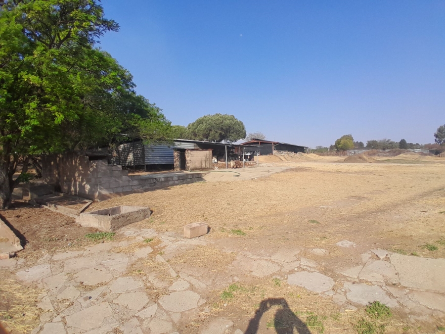 Commercial Property for Sale in Knoppieslaagte Gauteng