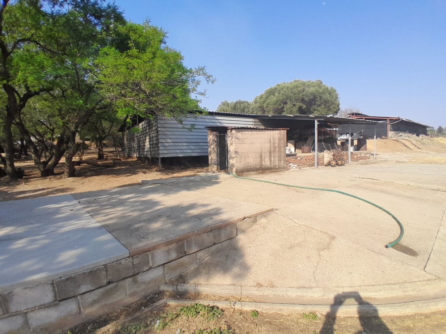 Commercial Property for Sale in Knoppieslaagte Gauteng