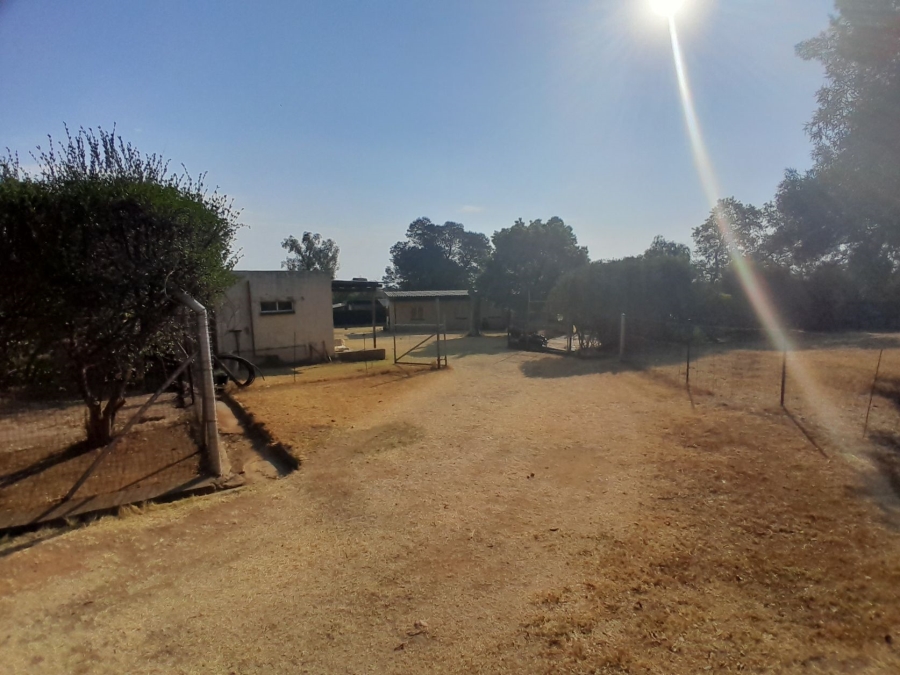 Commercial Property for Sale in Knoppieslaagte Gauteng