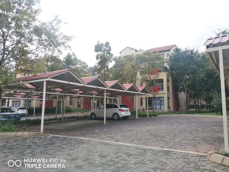 1 Bedroom Property for Sale in Oukraal Estate Gauteng