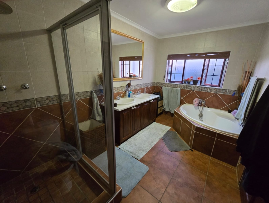 4 Bedroom Property for Sale in Midstream Estate Gauteng