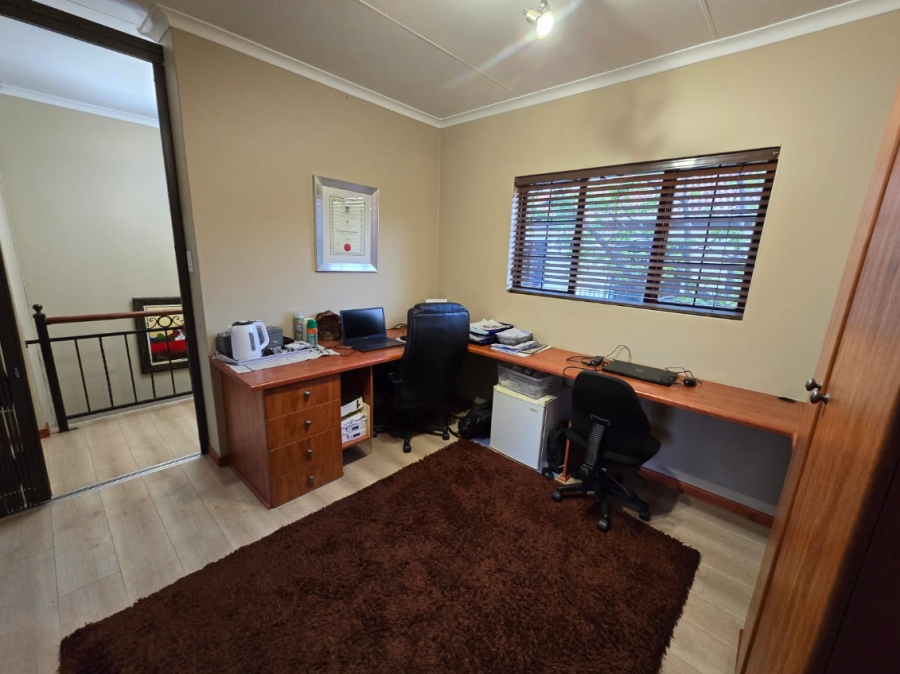 4 Bedroom Property for Sale in Midstream Estate Gauteng