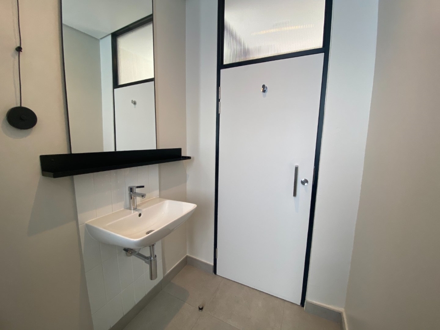 1 Bedroom Property for Sale in Sandton Central Gauteng