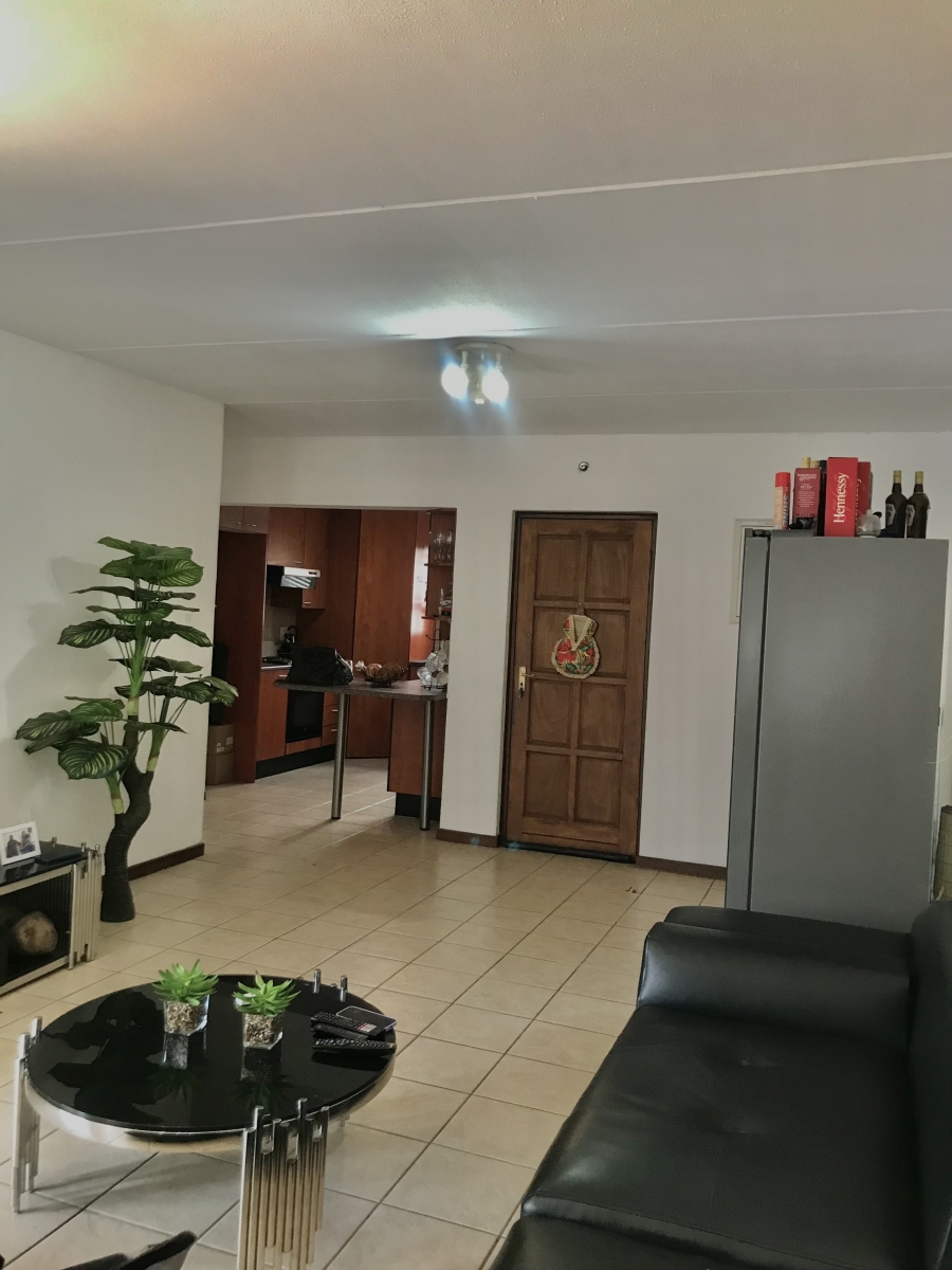 2 Bedroom Property for Sale in Broadacres Gauteng