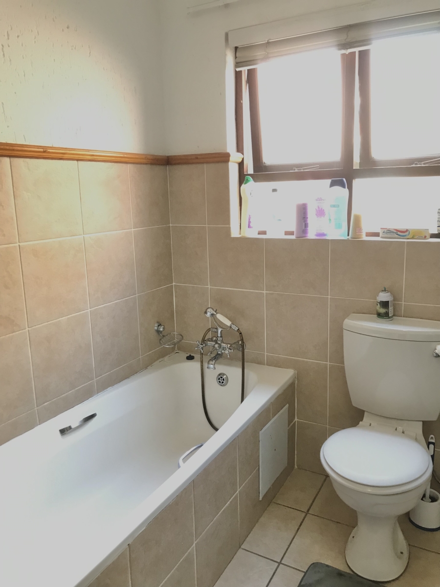 2 Bedroom Property for Sale in Broadacres Gauteng