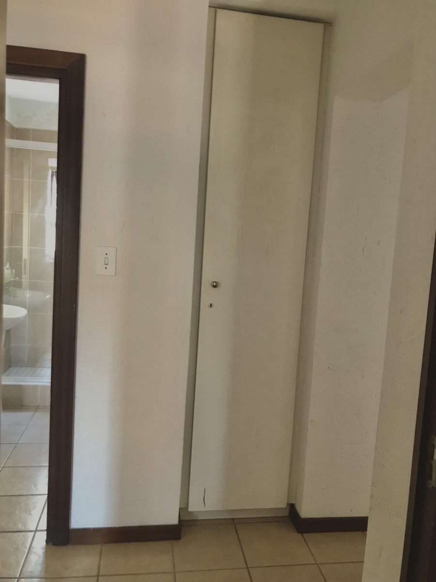 2 Bedroom Property for Sale in Broadacres Gauteng