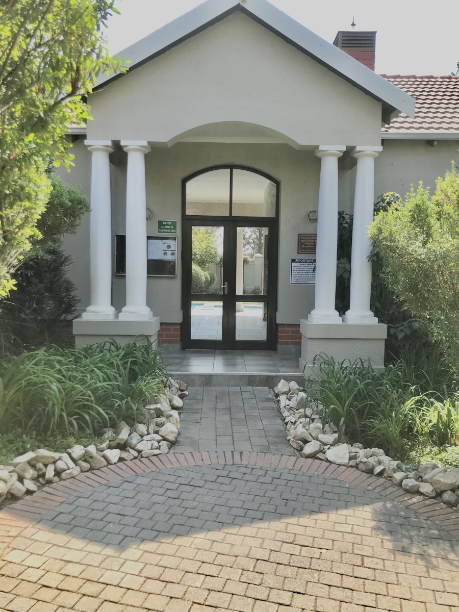 2 Bedroom Property for Sale in Broadacres Gauteng