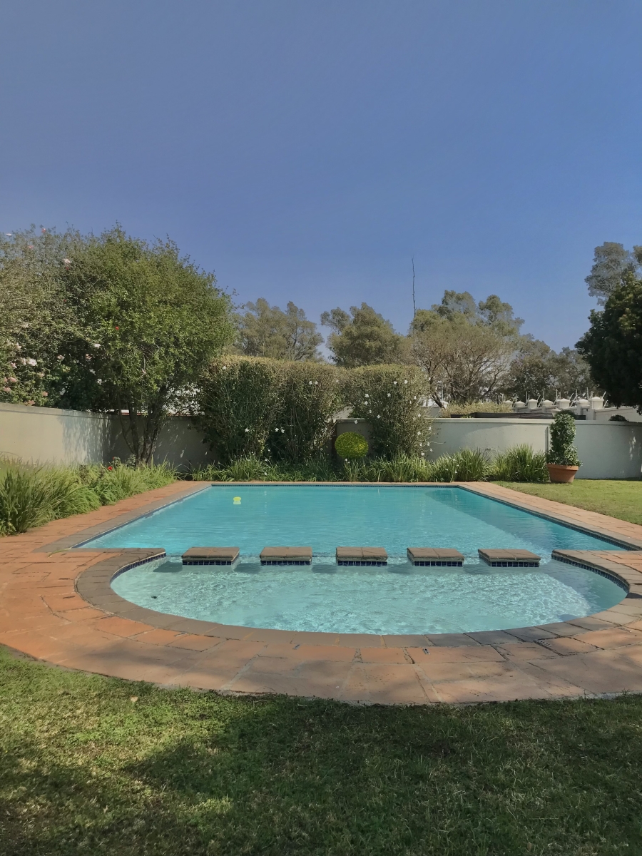 2 Bedroom Property for Sale in Broadacres Gauteng