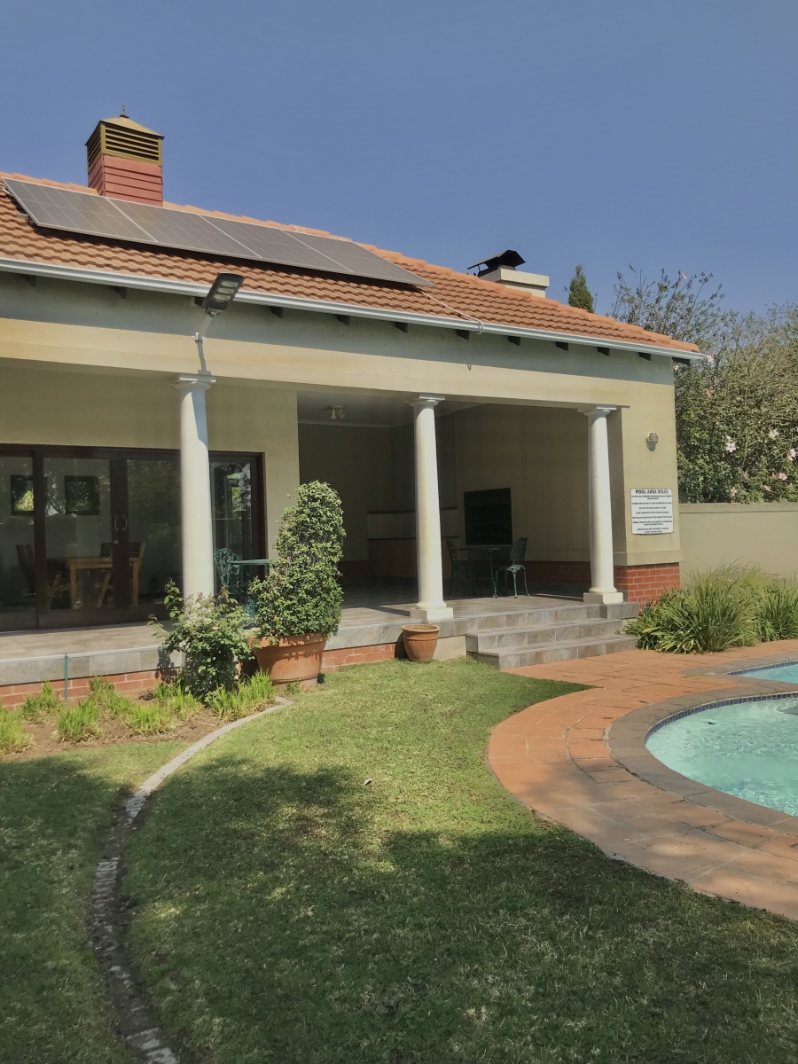 2 Bedroom Property for Sale in Broadacres Gauteng