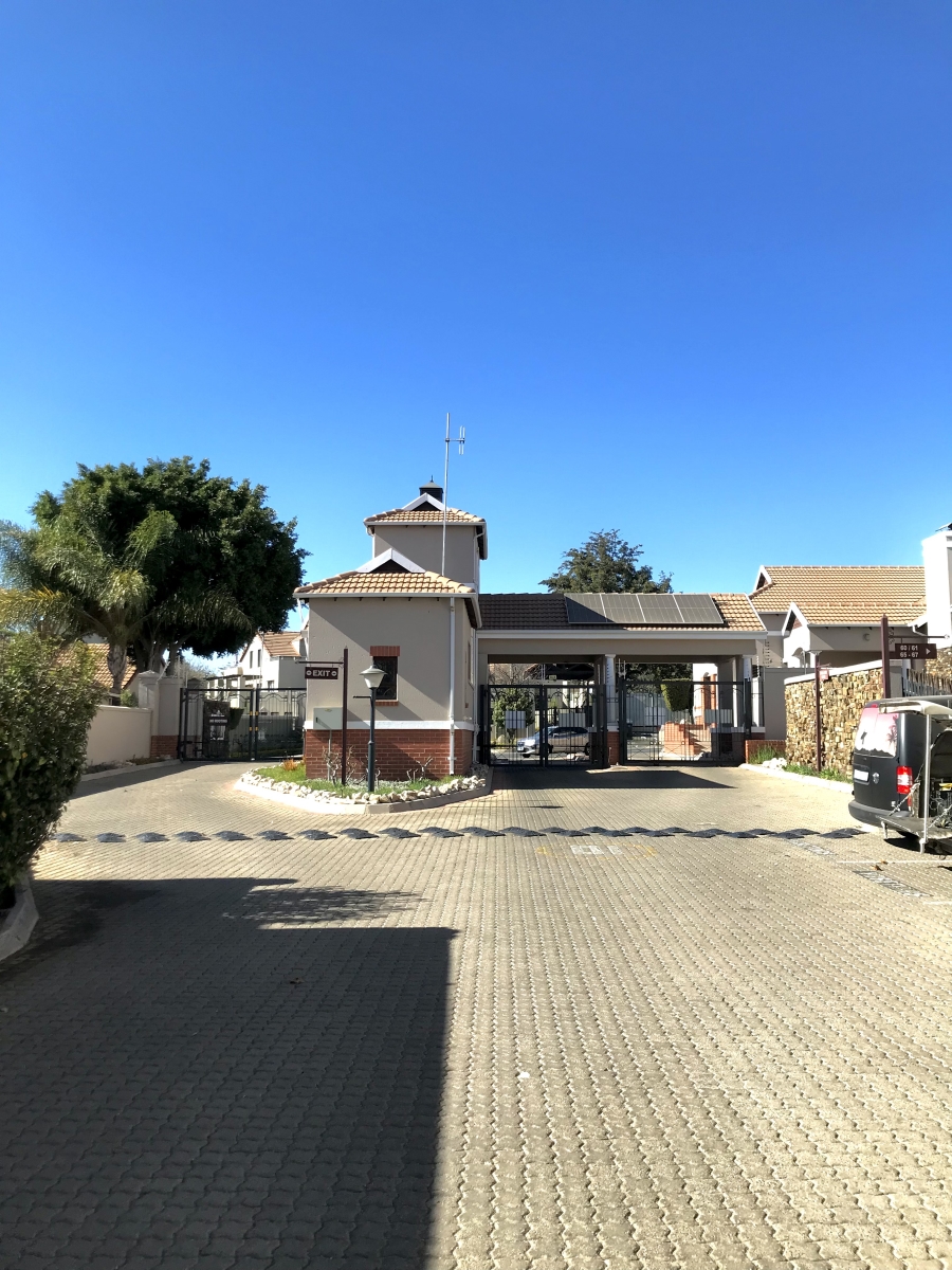 2 Bedroom Property for Sale in Broadacres Gauteng