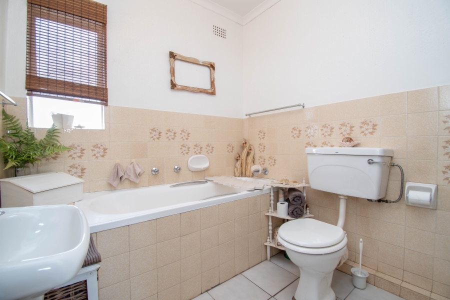 3 Bedroom Property for Sale in Wilro Park Gauteng