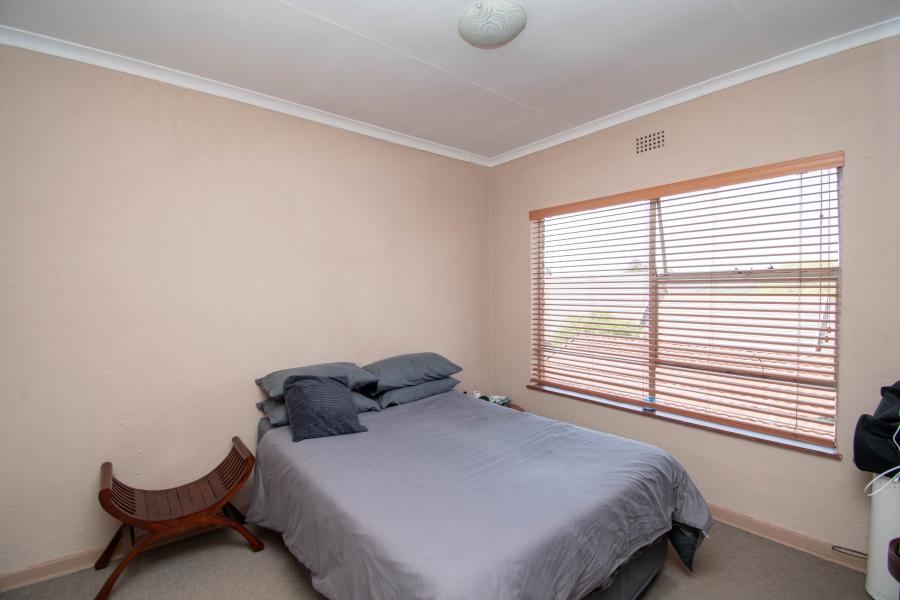 3 Bedroom Property for Sale in Wilro Park Gauteng