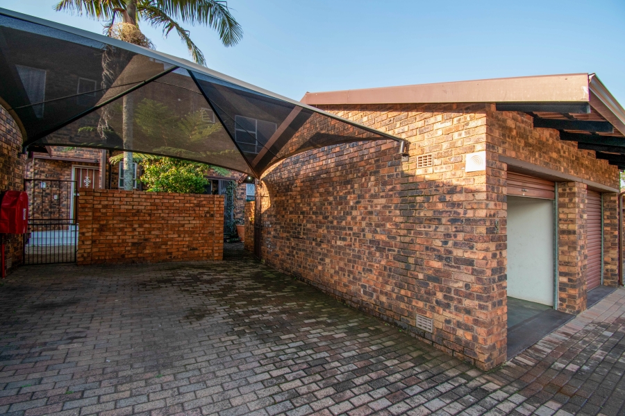 3 Bedroom Property for Sale in Wilro Park Gauteng