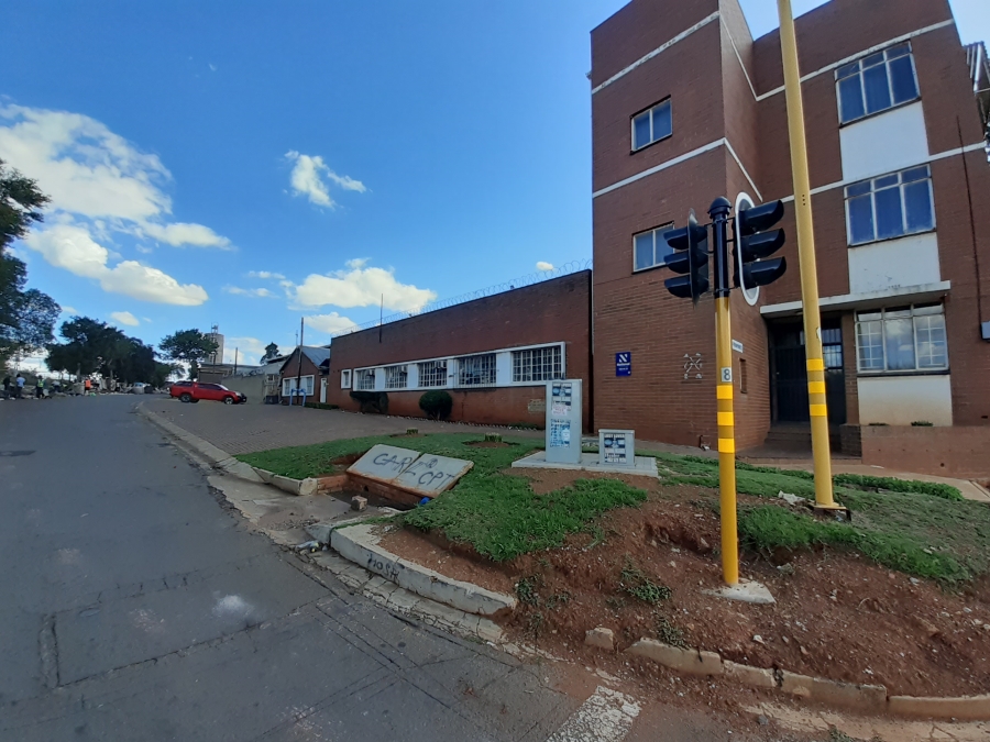 Commercial Property for Sale in Manufacta Gauteng