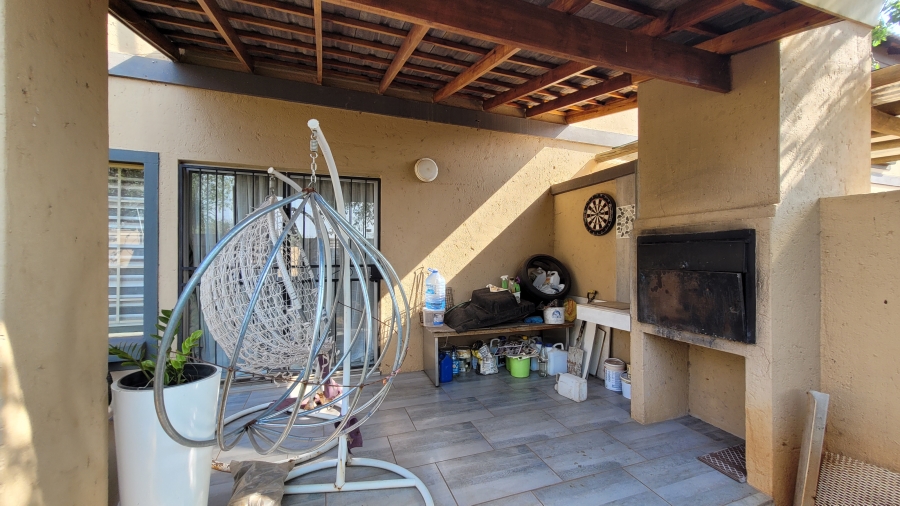 To Let 4 Bedroom Property for Rent in Annlin Gauteng