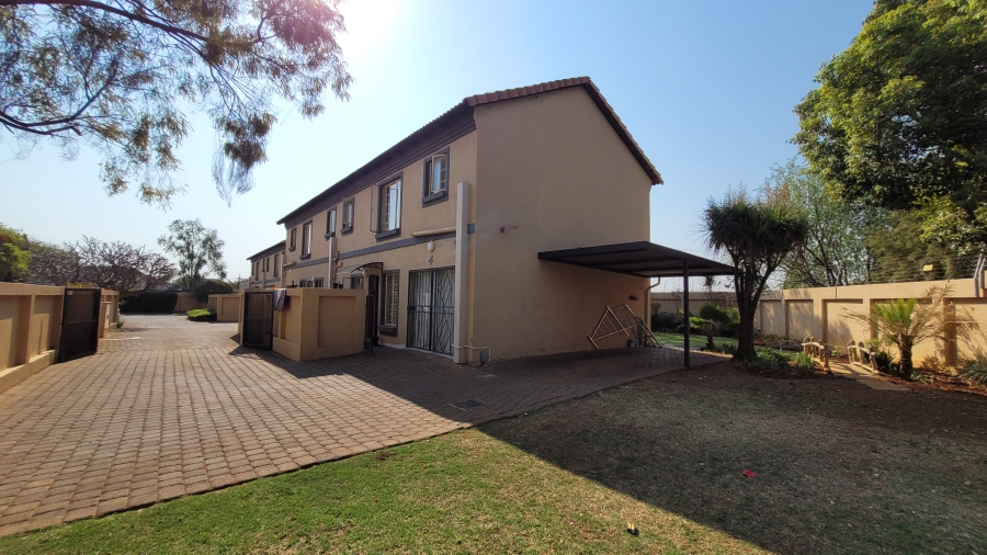 To Let 4 Bedroom Property for Rent in Annlin Gauteng