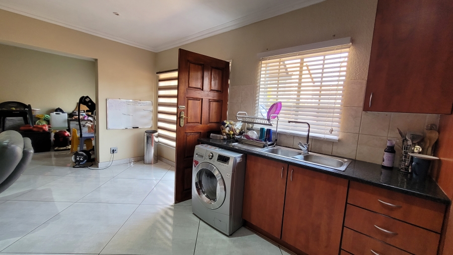 To Let 4 Bedroom Property for Rent in Annlin Gauteng