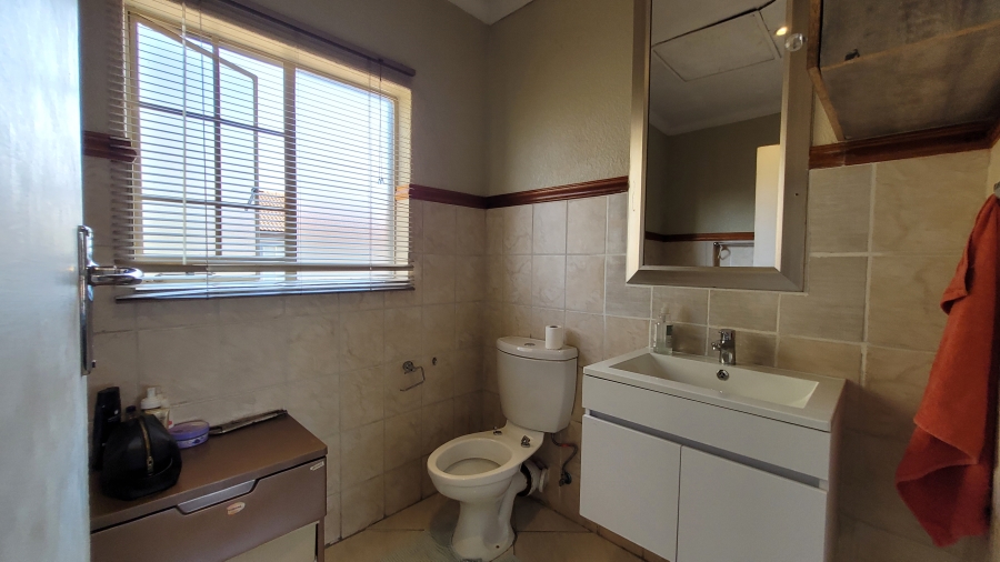 To Let 4 Bedroom Property for Rent in Annlin Gauteng