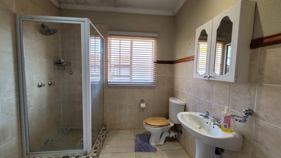 To Let 4 Bedroom Property for Rent in Annlin Gauteng