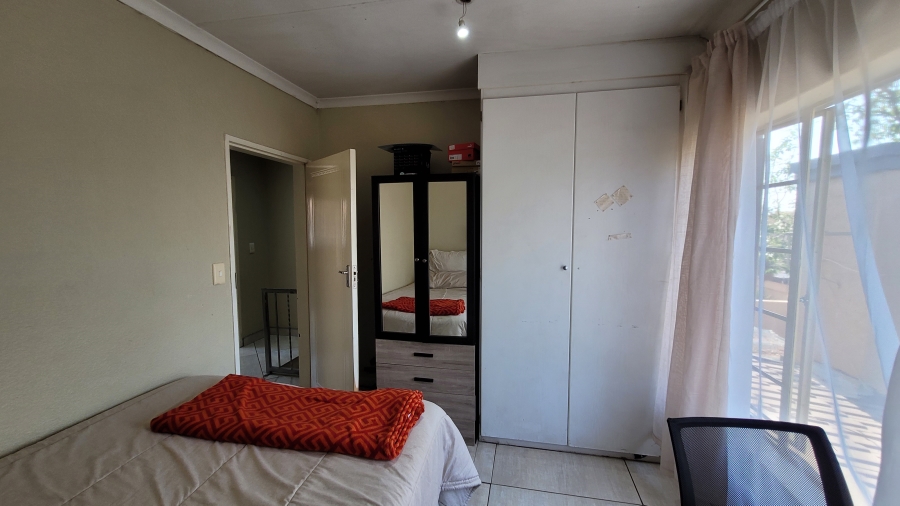 To Let 4 Bedroom Property for Rent in Annlin Gauteng