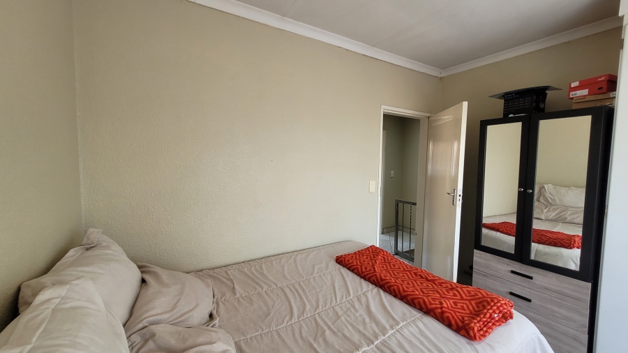 To Let 4 Bedroom Property for Rent in Annlin Gauteng