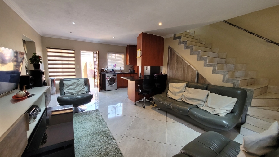 To Let 4 Bedroom Property for Rent in Annlin Gauteng