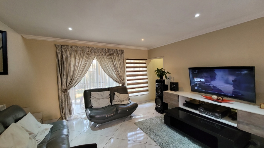 To Let 4 Bedroom Property for Rent in Annlin Gauteng