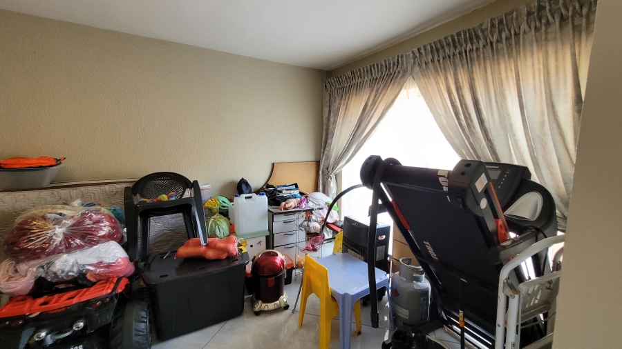 To Let 4 Bedroom Property for Rent in Annlin Gauteng