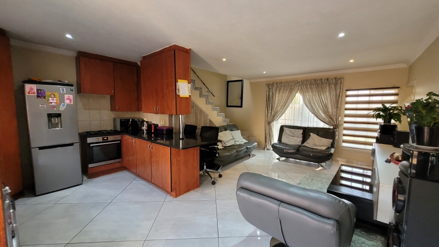 To Let 4 Bedroom Property for Rent in Annlin Gauteng