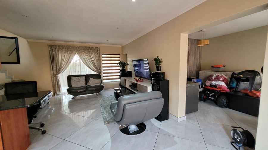 To Let 4 Bedroom Property for Rent in Annlin Gauteng