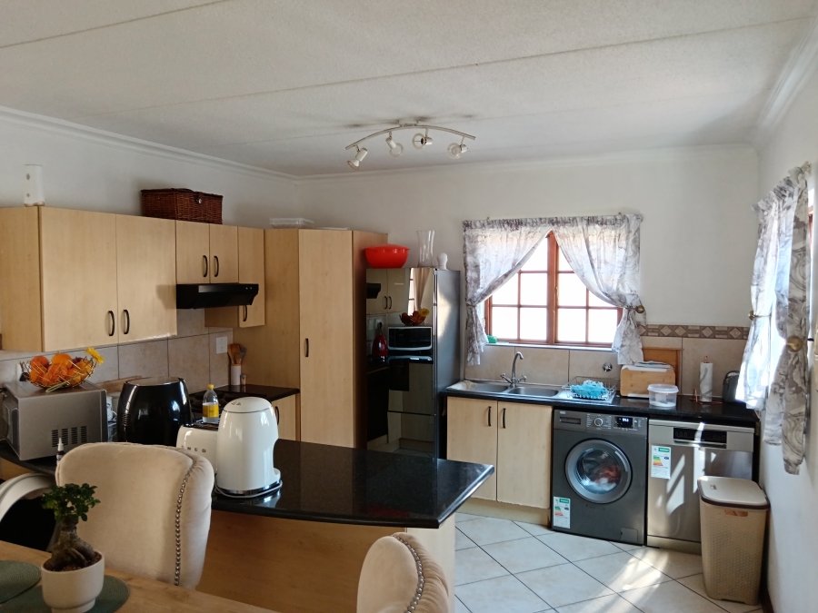 To Let 2 Bedroom Property for Rent in Montana Park Gauteng