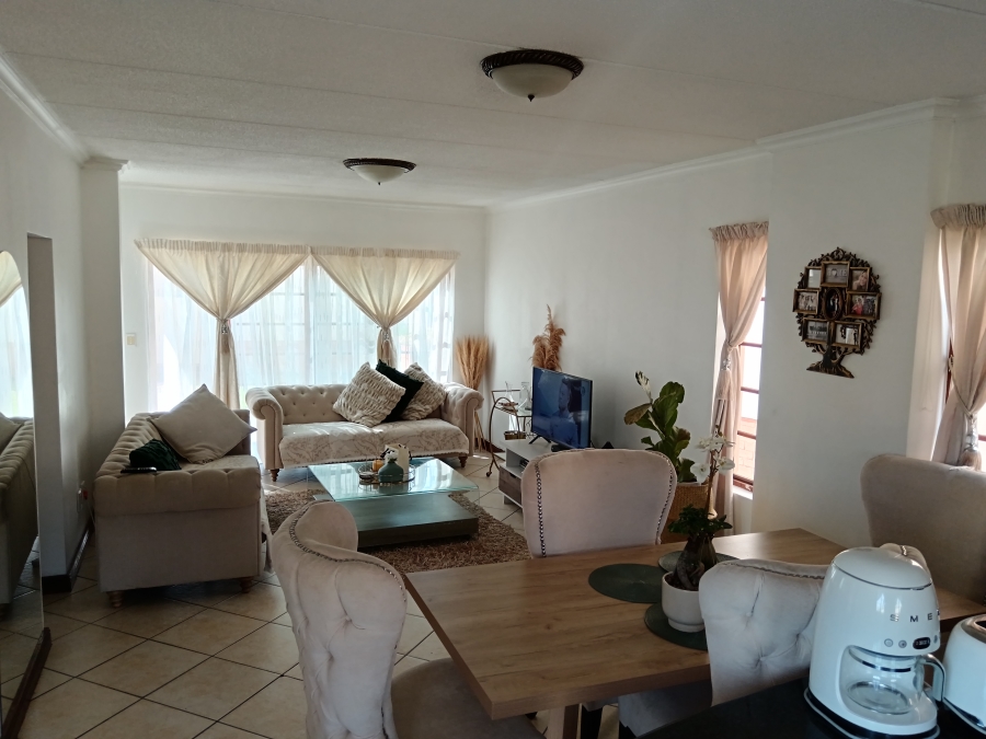 To Let 2 Bedroom Property for Rent in Montana Park Gauteng