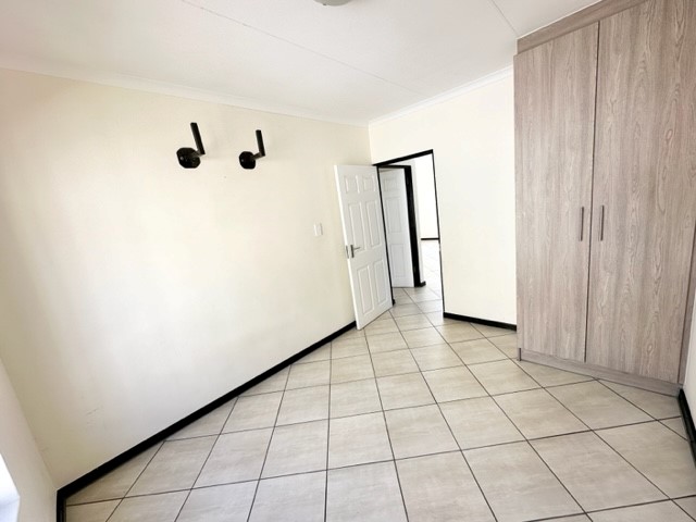 To Let 2 Bedroom Property for Rent in The Reeds Gauteng