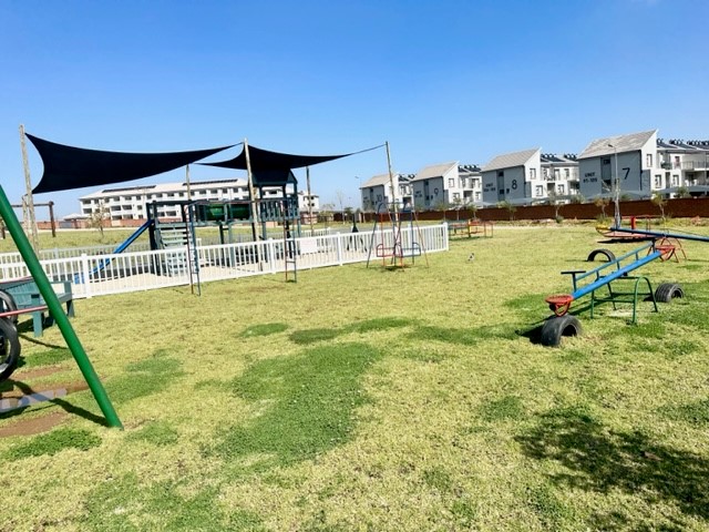 To Let 2 Bedroom Property for Rent in The Reeds Gauteng