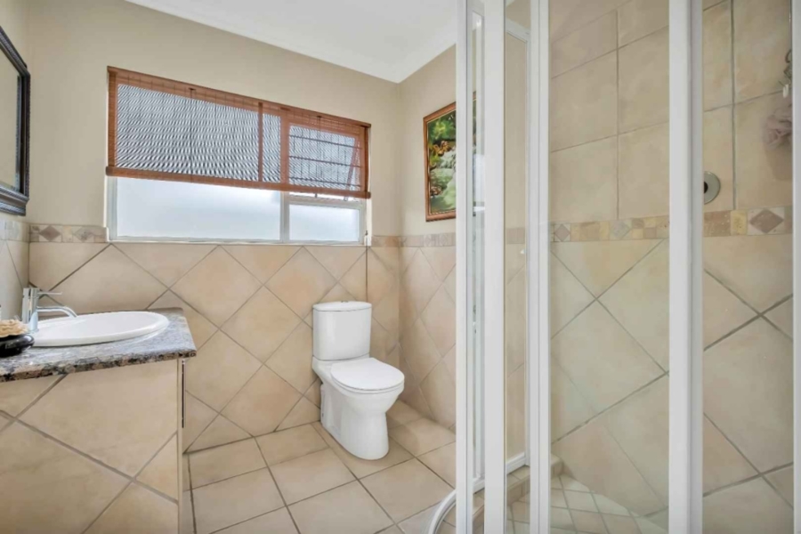 5 Bedroom Property for Sale in Fourways Gardens Gauteng