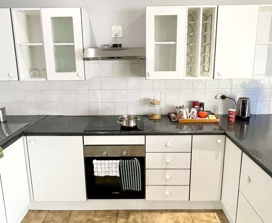 To Let 1 Bedroom Property for Rent in Parkwood Gauteng