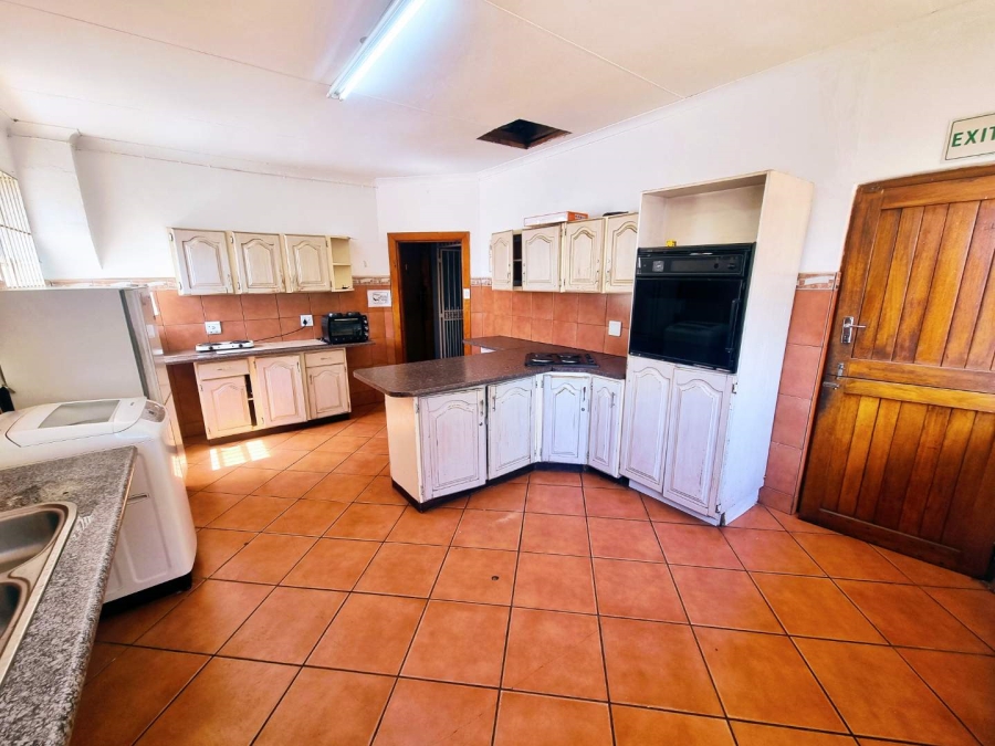 6 Bedroom Property for Sale in Melville Gauteng