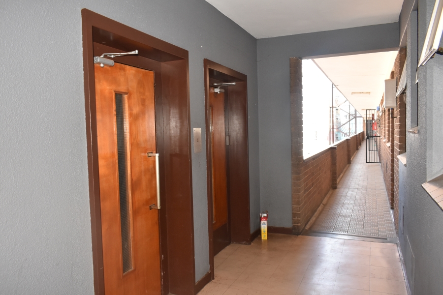 2 Bedroom Property for Sale in Pretoria Central Gauteng