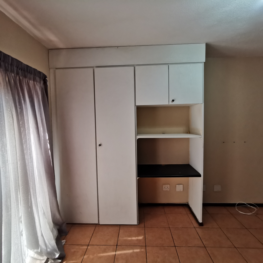 1 Bedroom Property for Sale in Auckland Park Gauteng