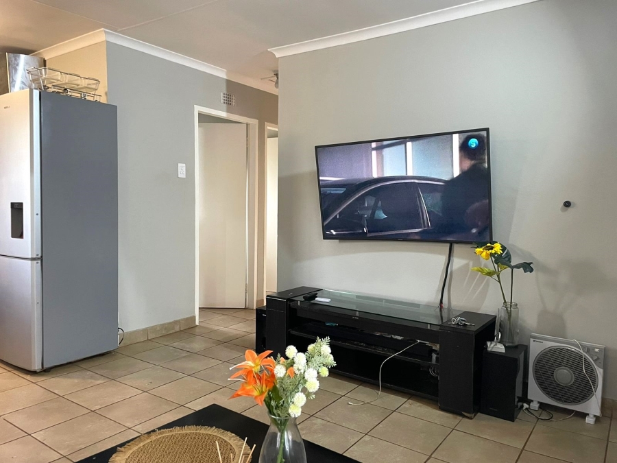 To Let 2 Bedroom Property for Rent in Sky City Gauteng